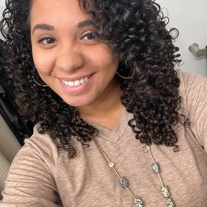 Meet your Posher, Amanda